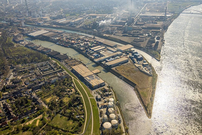 Aerial view, Neuenkamp parallel harbour and outer harbour, river Rhine, Hochfeld, Duisburg, Ruhr area, North Rhine-Westphalia, Germany