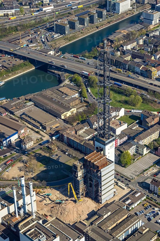 Aerial view, Neuenkamp parallel harbour and outer harbour, Duisburg municipal utility tower, demolition work next to the tower, Hochfeld, Duisburg, Ruhr area, North Rhine-Westphalia, Germany