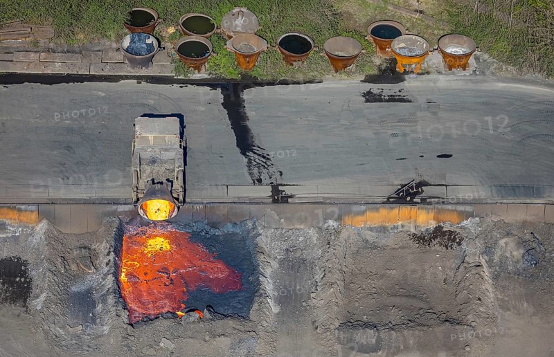 Aerial view, ArcelorMittal Hochfeld GmbH steel wire plant, dumping of red-hot material, Laar, Duisburg, Ruhr area, North Rhine-Westphalia, Germany