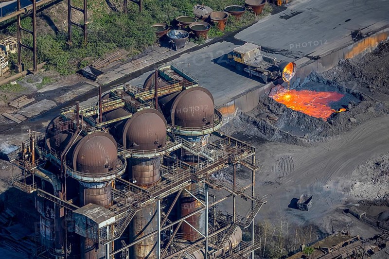 Aerial view, ArcelorMittal Hochfeld GmbH steel wire plant, dumping of red-hot material, Laar, Duisburg, Ruhr area, North Rhine-Westphalia, Germany