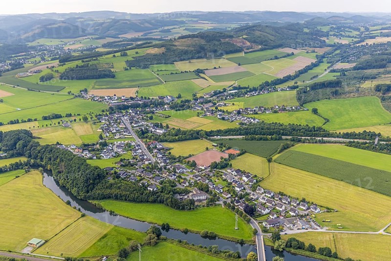 Aerial view, residential area local view district Olpe, sports field and tennis court Am Anger, Aschenplatz SC Olpe, Olpe, Meschede, Sauerland, North Rhine-Westphalia, Germany, DE, Europe, football, football field, football stadium, property tax, real estate, aerial view, aerial photography, aerial photography, Ruhr area, sports, sports facility, sports field, tennis, tennis facility, tennis court, tennis courts, tennis club, overview, bird's-eye view, housing estate, housing and living, residential area, residential quality, residential neighbourhood, housing estate, residential district, birds-eyes view, overview