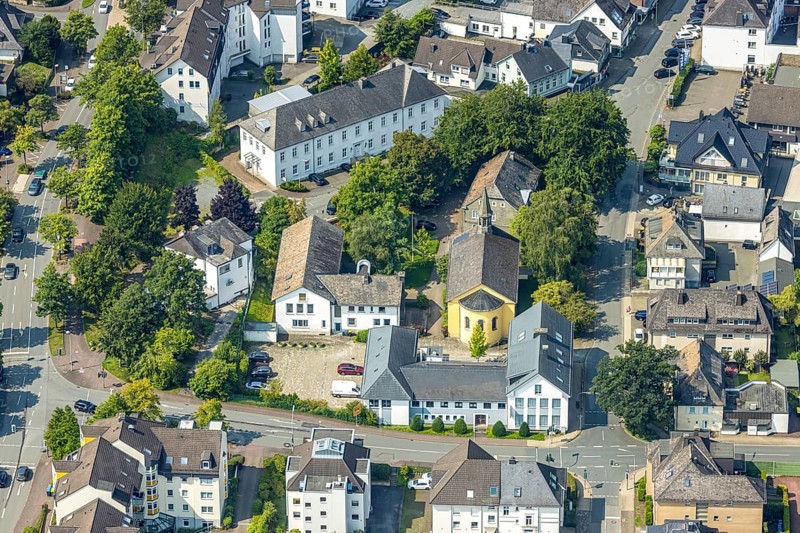 Aerial view, Christuskirche and parish hall, HSK music school, Meschede town, Meschede, Sauerland, North Rhine-Westphalia, Germany, place of worship, DE, Europe, religious community, place of worship, holy place, church, parish, denomination, aerial view, aerial photography, aerial photography, religion, religious site, Ruhr area, overview, bird's-eye view, birds-eyes view, overview