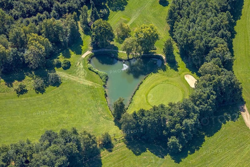 Aerial photo, golf meadow Golfclub Varmert e.V., heart-shaped pond, Elbringhausen, Kierspe, Sauerland, North Rhine-Westphalia, Germany, DE, Europe, golf, golf course, golf club, golf meadow, aerial photo, aerial photography, aerial photography, Ruhr area, sand bunker, sport, overview, bird's-eye view, overview