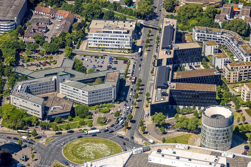 Aerial view, roundabout Berliner Platz, Funke Medienhaus tower and Funke Mediengruppe headquarters, on the left Agentur für Arbeit Essen, Westviertel, Essen, Ruhr area, North Rhine-Westphalia, Germany