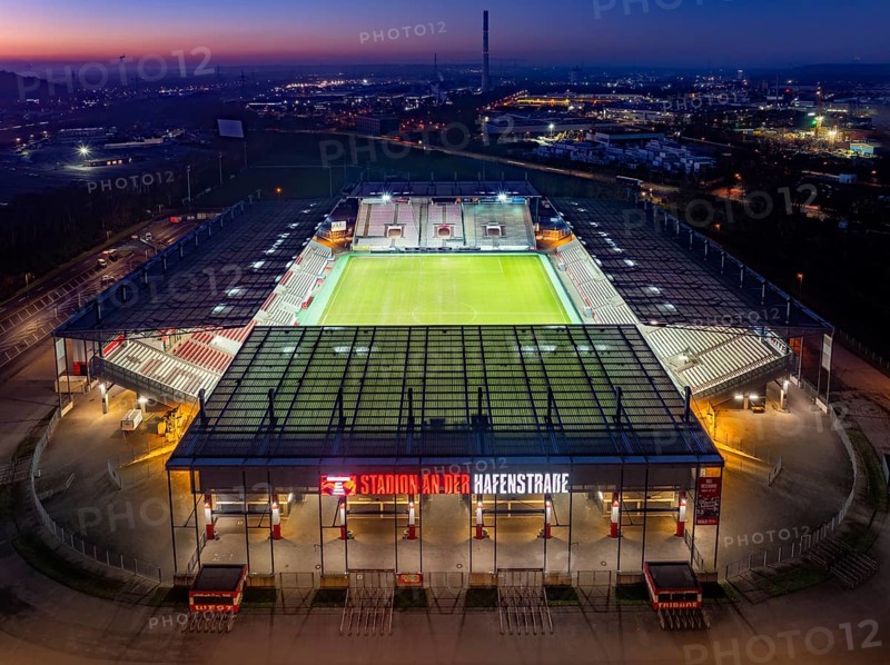 Aerial view, football stadium at the Hafenstraße of the club Rot-Weiß Essen, 3rd Bundesliga, Essen-Borbeck, stands, Essen, Ruhr area, North Rhine-Westphalia, Germany Copyright: Blossey Mantler