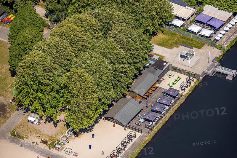 Aerial view, bathing area Seaside Beach, Freiherr-vom-Stein-Straße, outdoor pool and lido Lake Baldeney, Weiße Flotte jetty lido with catering and parasols, Bredeney, Essen, Ruhr area, North Rhine-Westphalia, Germany