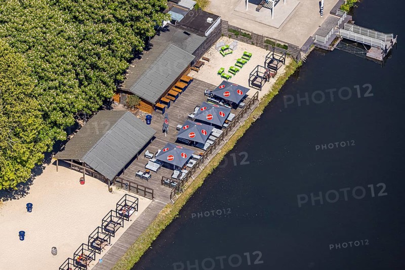 Aerial view, bathing area Seaside Beach, Freiherr-vom-Stein-Straße, outdoor pool and lido Lake Baldeney, Weiße Flotte jetty lido with catering and parasols, Bredeney, Essen, Ruhr area, North Rhine-Westphalia, Germany