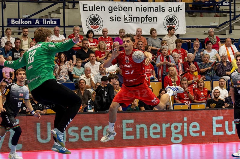 2nd HBL (German Handball League), 2025/26 season, matchday 1: Eulen Ludwigshafen v TUSEM Essen***Picture: Tor tor by Finn-Lukas Leun (37, Ludwigshafen)