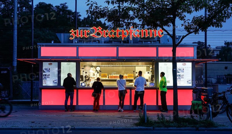 Customers at Kultimbiss zur Bratpfanne, Berlin, 26 Aug 2025, Berlin, Berlin, Germany