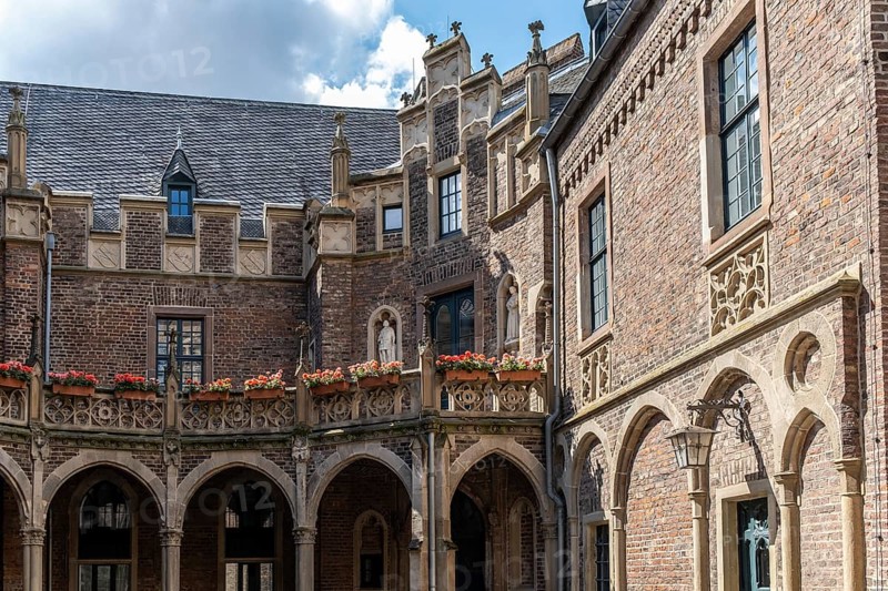Paffendorf Castle courtyard with arcades, Paffendorf, North Rhine-Westphalia, Germany