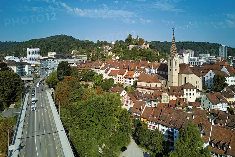 View of the old town with the parish church of Maria Himmelfahrt, on the left the high bridge, behind the ruins of Stein Castle formerly an administrative centre of the Habsburgs, Baden, Canton, Aargau, Switzerland