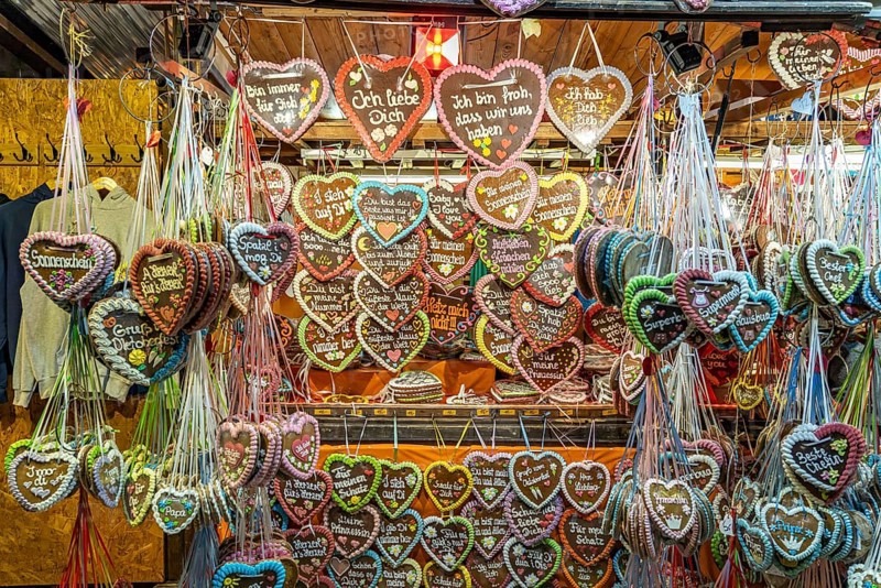 Gingerbread hearts at the Oktoberfest Munich, Bavaria, Germany