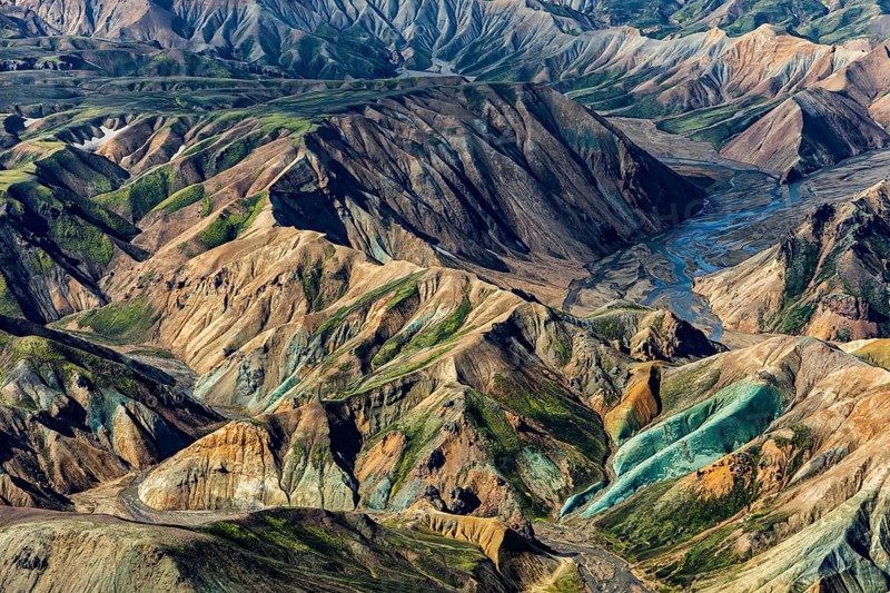 Mountain landscape, sunny, summer, ryolite rock (green), volcanic landscape, aerial view, Landmannalaugar, Fjallabak Nature Reserve, Icelandic Highlands, Iceland