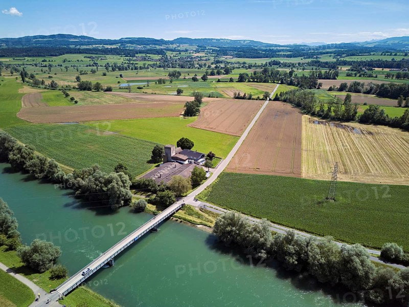 Bridge over the river Reuss, behind the nature reserve Reussspitz, Mühlau, Freiamt, Canton, Aargau, Switzerland