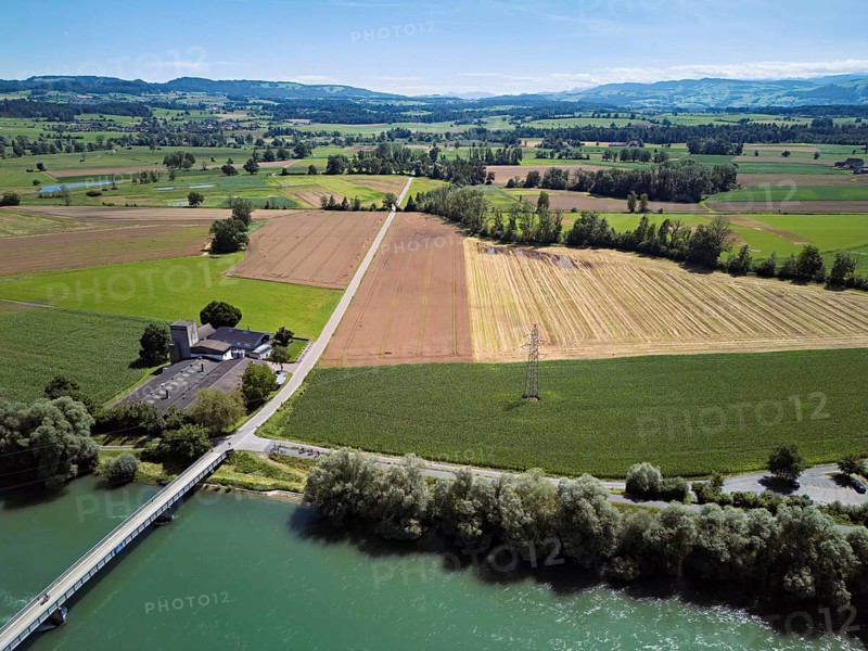 Bridge over the river Reuss, behind the nature reserve Reussspitz, Mühlau, Freiamt, Canton, Aargau, Switzerland