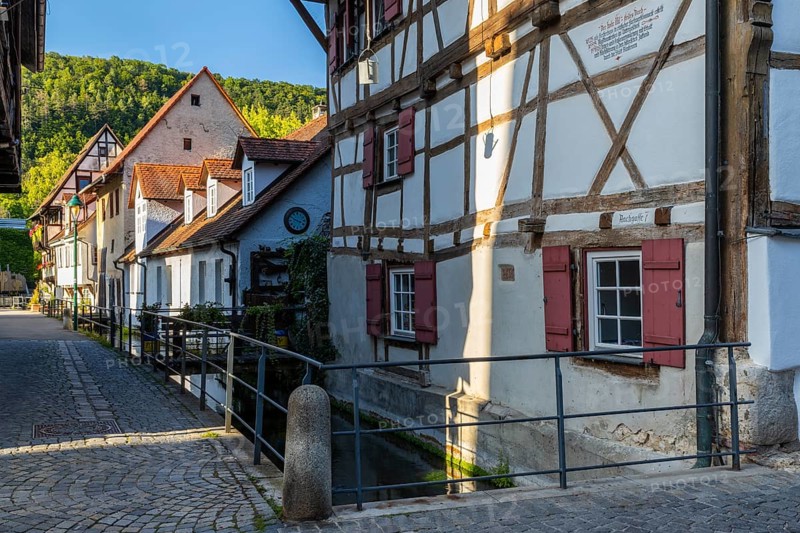 Row of half-timbered houses, Aachgasse, Little Venice, Blaubeuren, Swabian Alb, Baden-Württemberg, Germany
