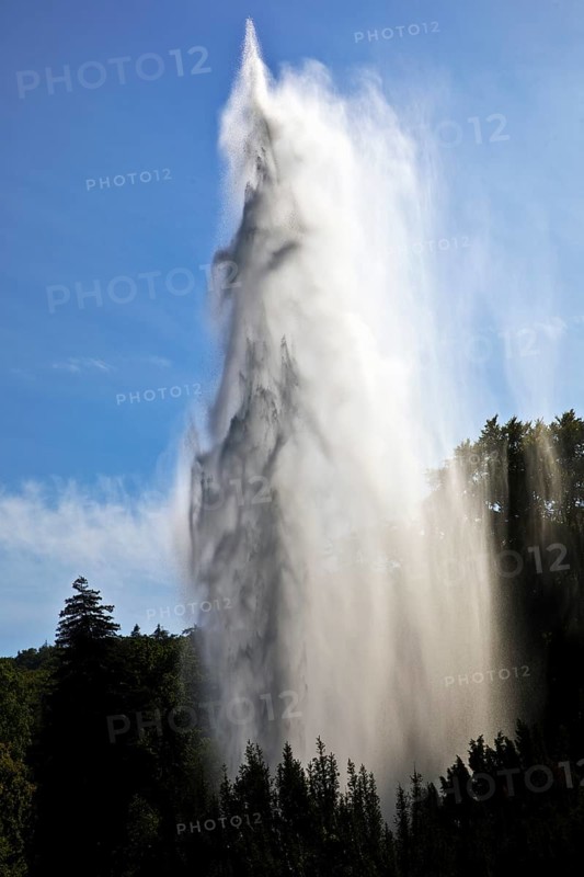 Water features at the large pond with the towering fountain, Bergpark Wilhelmshöhe, UNESCO World Heritage Site, Kassel, Hesse, Germany