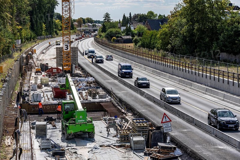 Reconstruction and widening of the B51 federal road, from 2 to 4 lanes, south-east bypass in Münster, bypass, new construction of lanes and noise barriers, North Rhine-Westphalia, Germany