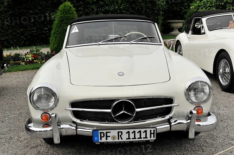 Mercedes-Benz 190 SL cabriolet, Vintage car, Classic white Mercedes convertible vintage car in an elegant style with black soft top, Retro Classics meets Baroque, Ludwigsburg, Baden-Württemberg, Germany