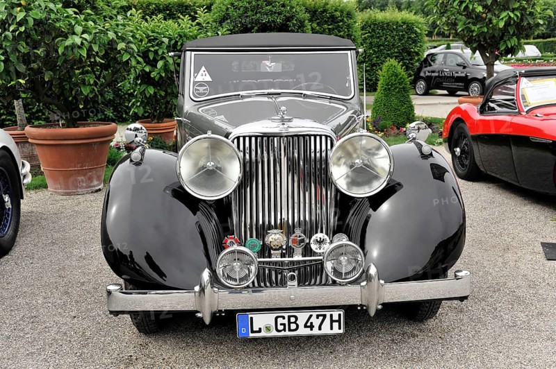 Jaguar MK IV, Oldtimer, Black vintage car with classic round headlights on display at a car meeting, Retro Classics meets Baroque, Ludwigsburg, Baden-Württemberg, Germany