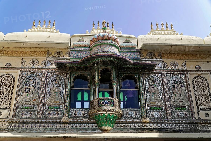 City Palace, Udaipur, Rajasthan, India, Asia, Indian decorated pavilion with mosaic patterns and blue windows, North India