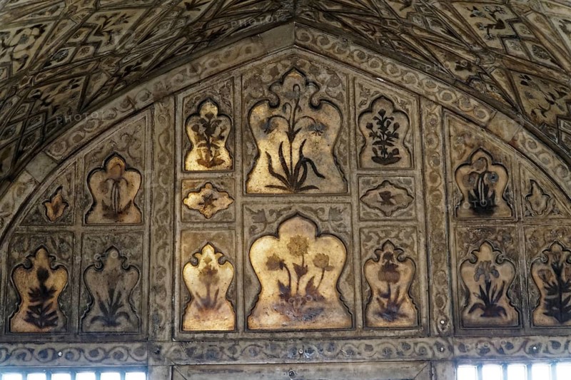 Red Fort, Agra, Uttar Pradesh, India, Floral patterns and ornate decoration in a historic building with intricate details, Jodhpur, Rajasthan, North India