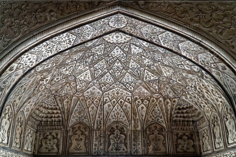 Red Fort, Agra, Uttar Pradesh, India, Detailed vaulted ceiling with ornate patterns and decorations in a historic building, Jodhpur, Rajasthan, North India