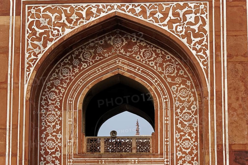 Tomb of Akbar the Great, Sikandra, Agra, Uttar Pradesh, North India, India, Asia, Decorated window in a red sandstone building with Mughal architecture, Jodhpur, Rajasthan