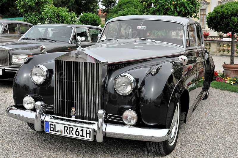 Rolls-Royce Silver Cloud, Classic car, Black elegant classic car in limousine style in front of a historic location, Retro Classics meets Baroque, Ludwigsburg, Baden-Württemberg, Germany