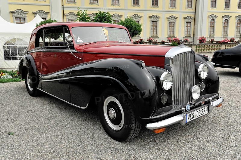 Red and black Bentley classic car with striking lines and classic style, Retro Classics meets Baroque, Ludwigsburg, Baden-Württemberg, Germany