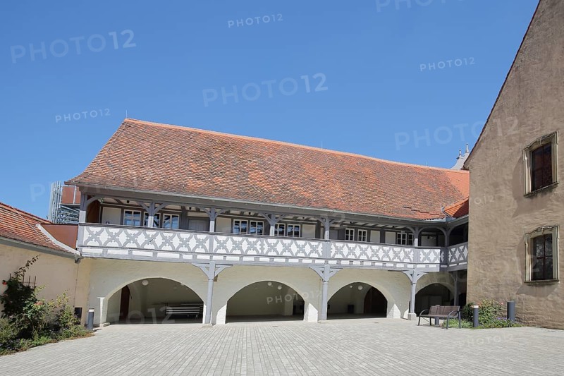 Inner courtyard of the hospital, Spitalhof, arcade, Ochsenfurt, Lower Franconia, Franconia, Bavaria, Germany