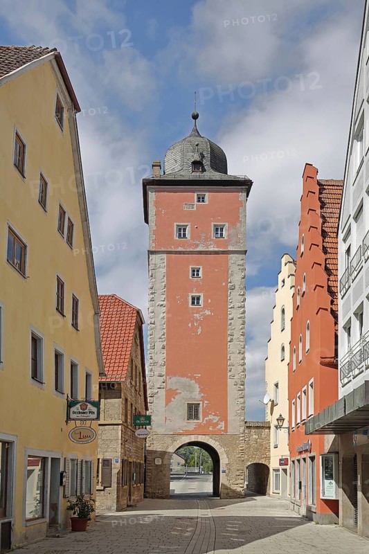 Historic Klingentor gate built in 1307, town gate, town tower, Klingentor tower, Ochsenfurt, Lower Franconia, Franconia, Bavaria, Germany