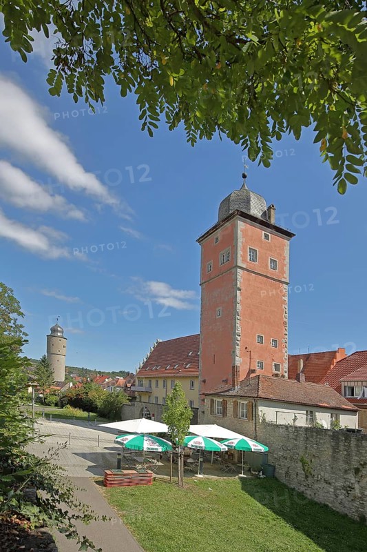 Historic Klingentor gate built in 1307 and town wall, dovecote tower, town fortification, town gate, town tower, Klingentor tower, Ochsenfurt, Lower Franconia, Franconia, Bavaria, Germany