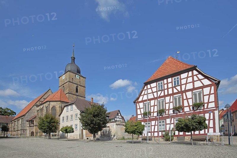Town hall and town church of Our Lady built 16th century, half-timbered house, market, Heldburg, Thuringia, Germany