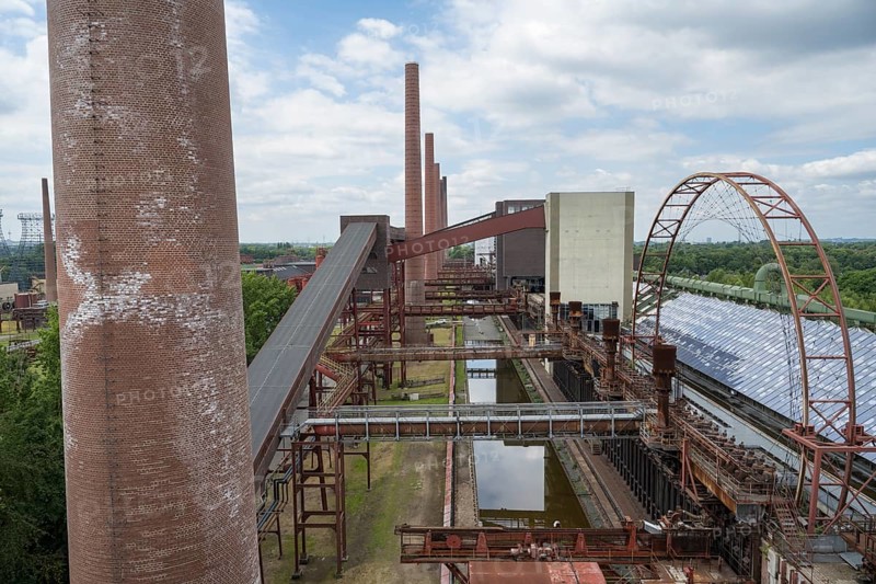 View of the coking plant from above, Zollverein Coal Mine Industrial Complex, UNESCO World Heritage Site, Route of Industrial Heritage, Essen, Ruhr area, North Rhine-Westphalia, Germany