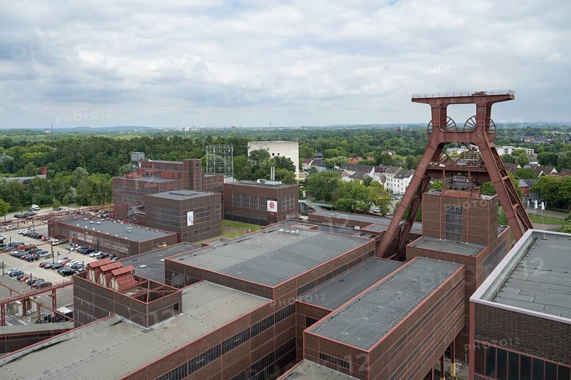 Deppelbock headframe, Design Museum and Sanaa building, view from the visitor terrace of the Ruhr Museum, Zeche Zollverein, UNESCO World Heritage Site, Route of Industrial Heritage, Essen, Ruhr Area, North Rhine-Westphalia, Germany