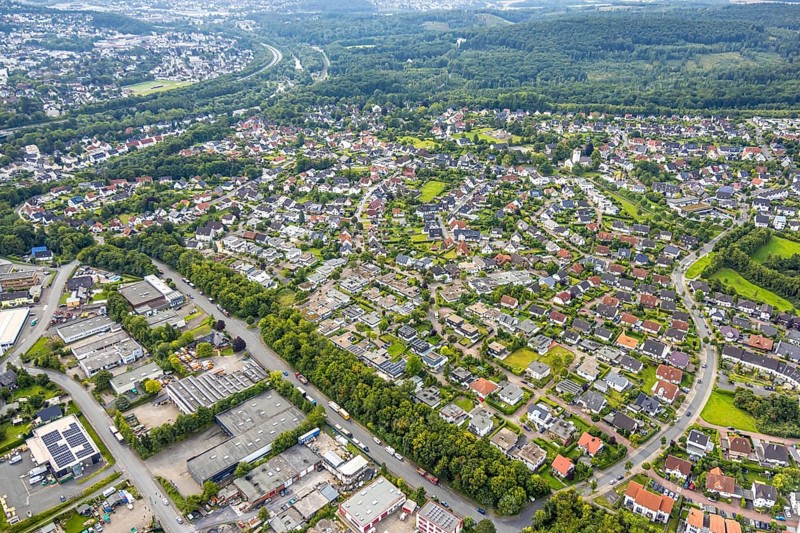 Aerial view, residential area, view of Bergheim, Arnsberg, Ruhr area, North Rhine-Westphalia, Germany, DE, Europe, property tax, real estate, aerial view, aerial photography, aerial photography, overview, bird's-eye view, residential complex, living and living, residential area, residential quality, residential neighbourhood, housing estate, residential district, birds-eyes view, overview