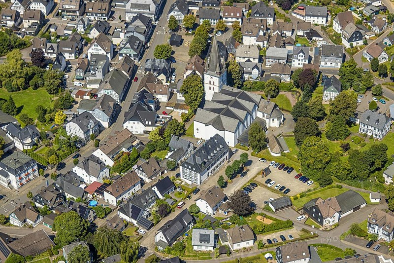 Aerial view, view of the town with St. Clemens Church and Old Monastery Drolshagen, Drolshagen, Sauerland, North Rhine-Westphalia, Germany, place of worship, DE, Europe, religious community, place of worship, property tax, holy place, real estate, church, parish, denomination, aerial view, aerial photography, aerial photography, religion, religious site, Ruhr area, overview, bird's-eye view, residential area, living and life, residential area, quality of life, residential neighbourhood, housing estate, residential area, birds-eyes view, overview