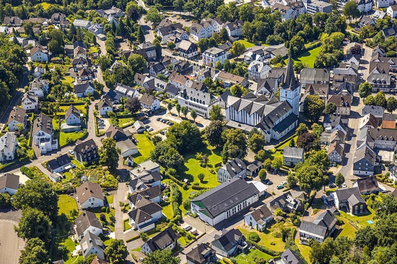 Aerial view, view of the town with St. Clemens-Kirche und Altes Kloster Drolshagen, Drolshagen, Sauerland, North Rhine-Westphalia, Germany, place of worship, DE, Europe, religious community, place of worship, property tax, holy place, real estate, church, parish, monastery, denomination, aerial view, aerial photography, aerial photography, religion, religious site, Ruhr area, overview, bird's eye view, residential area, living and life, residential area, quality of life, residential neighbourhood, housing estate, residential area, birds-eyes view, overview