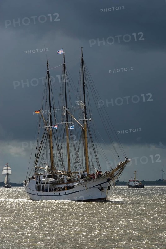 Tall ship and sail training ship Grossherzogin Elisabeth (built 1901), Elsfleth, harbour of Bremerhaven, Bremerhaven, Lower Saxony, Germany