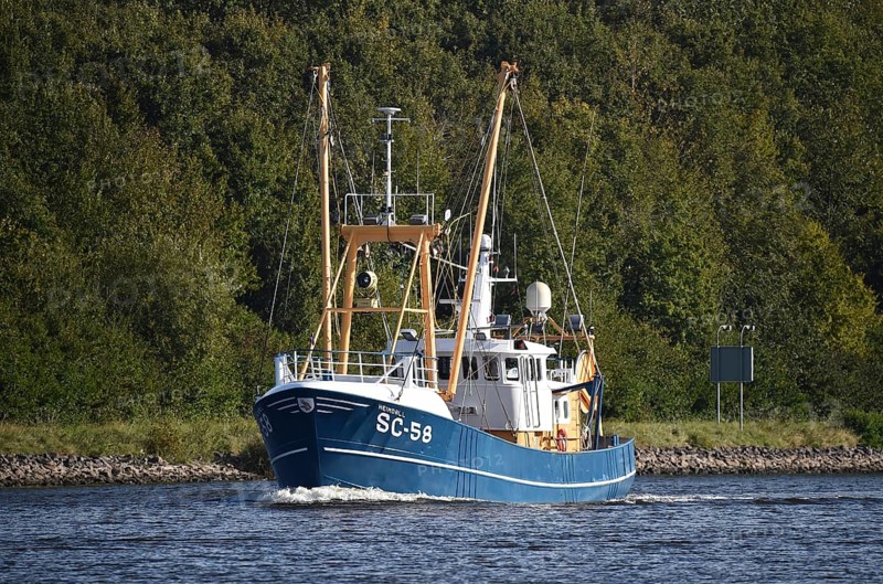 Crab cutter Heimdall in the Kiel Canal, NOK, Kielkanal, Kiel Canal, Schleswig-Holstein, Germany