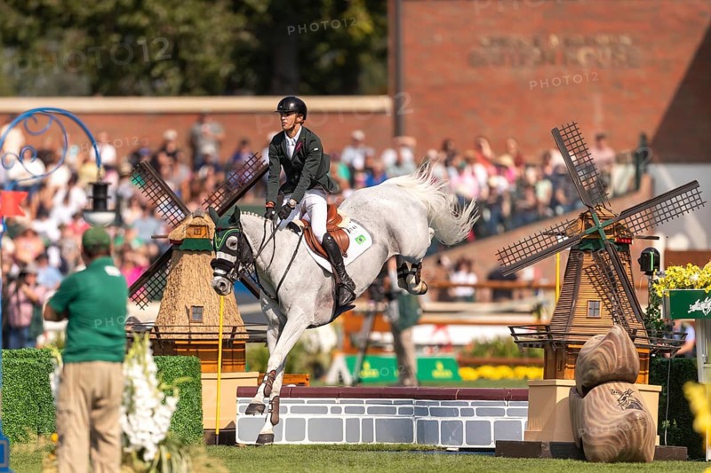 Luiz Felipe de Azevedo Neto of Brazil, riding Pandora Boy Z, competes in the first round of the 2025 BMO Nations Cup during the Spruce Meadows Masters on September 6, 2025 in Calgary, Alberta, Canada, North America