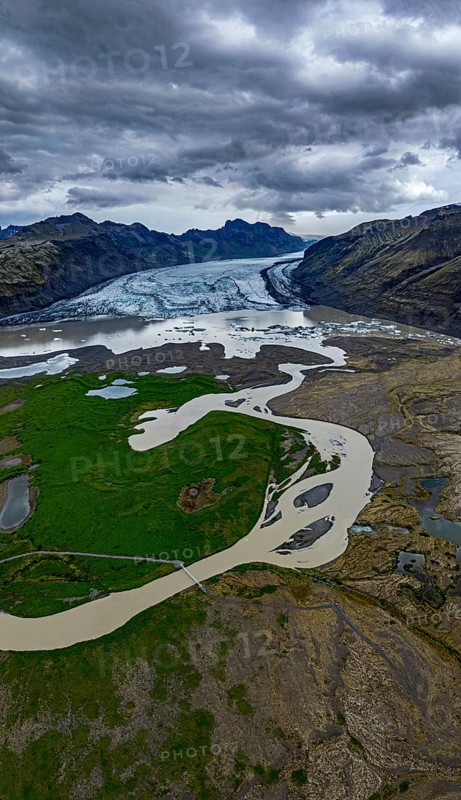 Ice floes, glacier, glacier lake, glacier lagoon, morning light, cloudy mood, panorama, summer, fog, aerial view, Svinafellsjökull, Skaftafell, Iceland