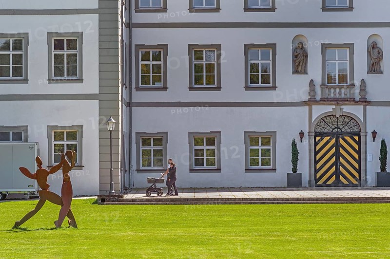West façade with large Tor tor, New Castle in Kisslegg, Allgäu, Baden-Württemberg, Germany