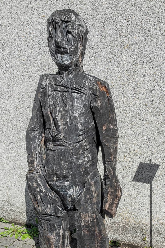 Wooden sculpture by Klaus Prior Ammonitore 2003, cedar wood, in Kisslegg, Allgäu, Baden-Württemberg, Germany