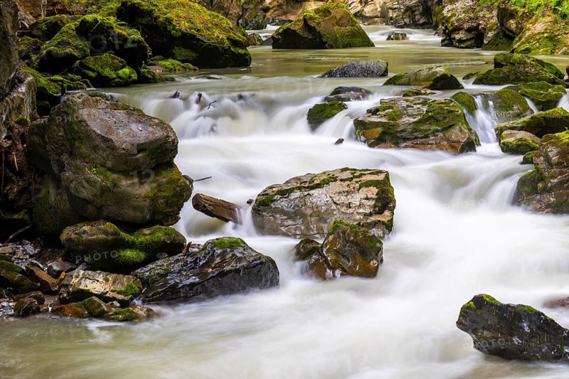 Breitach flows through stream bed with stones, stream, Schrattenkalk, Breitachklamm gorge, Oberstdorf, Allgäu Alps, Bavaria, Germany