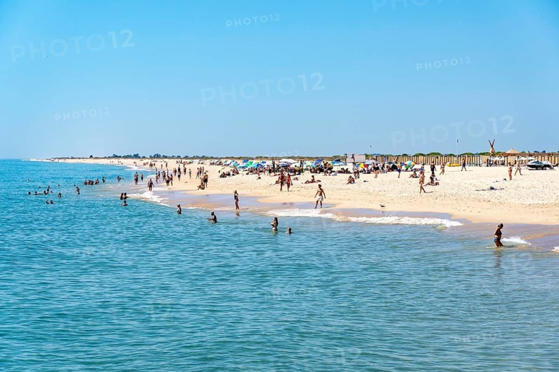 Kilometre-long beach Praia da Ilha de Tavira, on the island off Tavira, partly managed, Algarve, Portugal