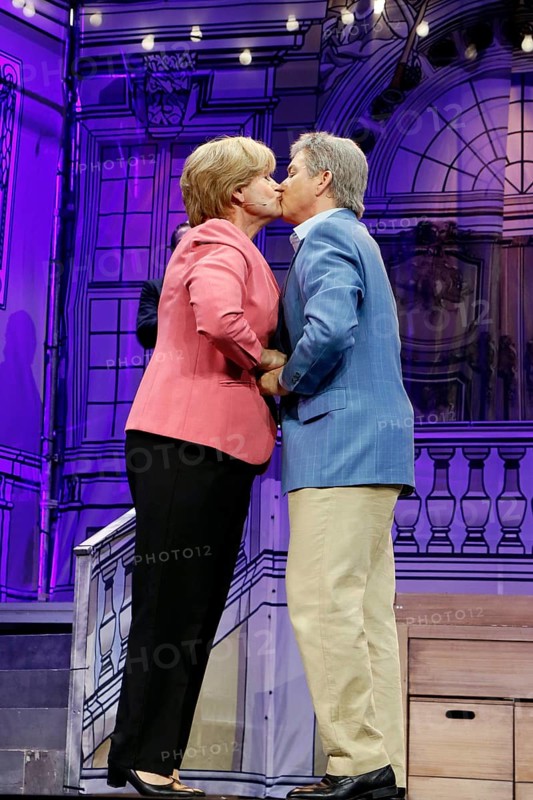 Christoph Marti (Merkel) and Tobias Bonn (Joachim Sauer) at the photo rehearsal for Miss Merkel - Murder in the Uckermark at the Komödie am Kudamm in the Ernst-Reuter-Saal in Berlin on 18 September 2025