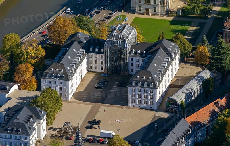 Saarbrücken Castle, Saarbrücken Palace, Saarbrücken Regional Association, at the Old Town Hall, Saarbrücken, Saarland, Germany, Europe, aerial view, birds-eyes view, aerial photography, aerial photography, overview, overview, bird's eye view, state capital