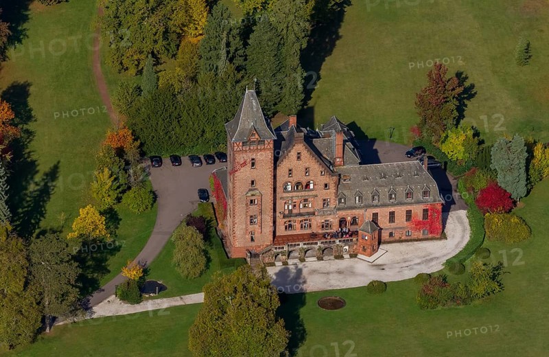 Aerial photo, guest house Schloss Saareck, Mettlach, Saarland, Germany, Europe, birds-eyes view, aerial view, aerial photography, aerial photography, overview, bird's eye view